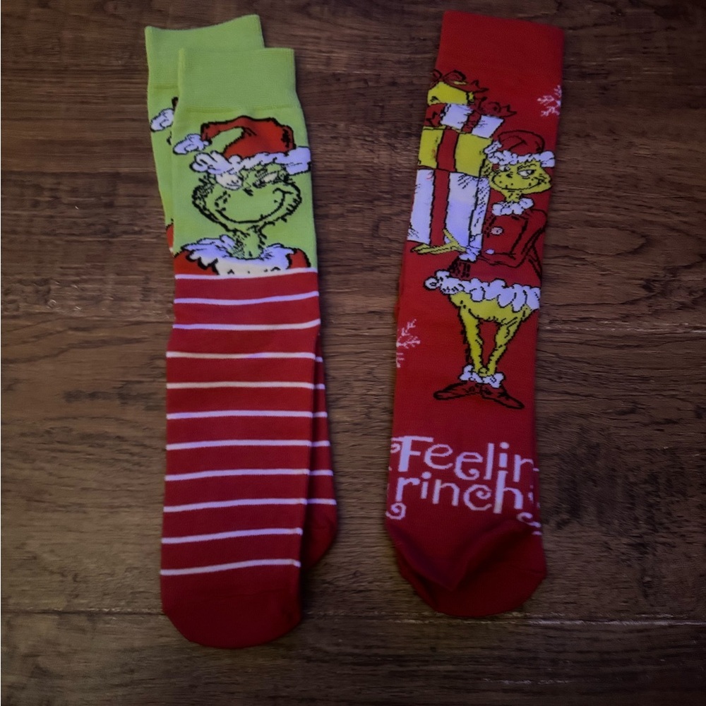 Grinch socks NEW women’s 9-11